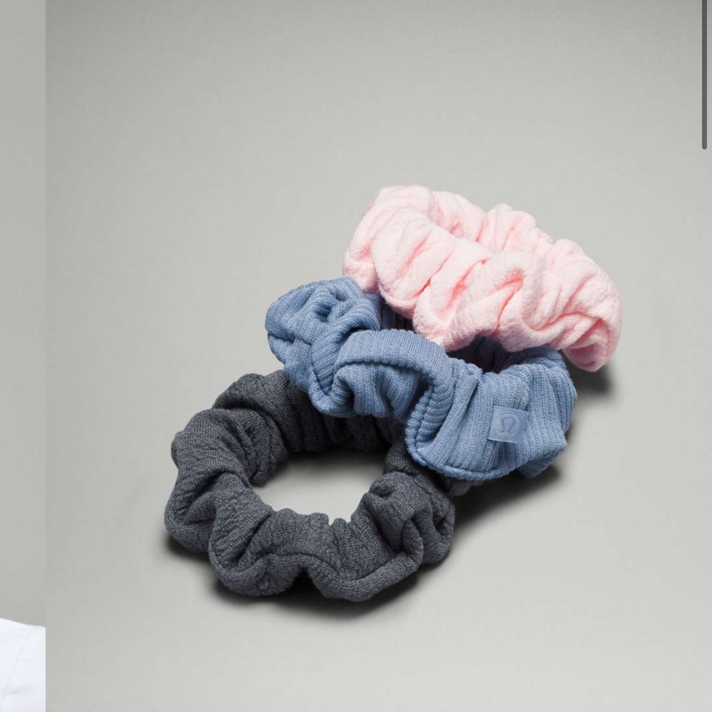 Lululemon Uplifting Scrunchies *3 Pack *NWT